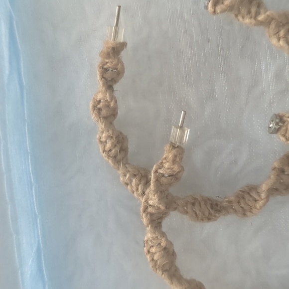 Cute bamboo earrings - Picture 3 of 4